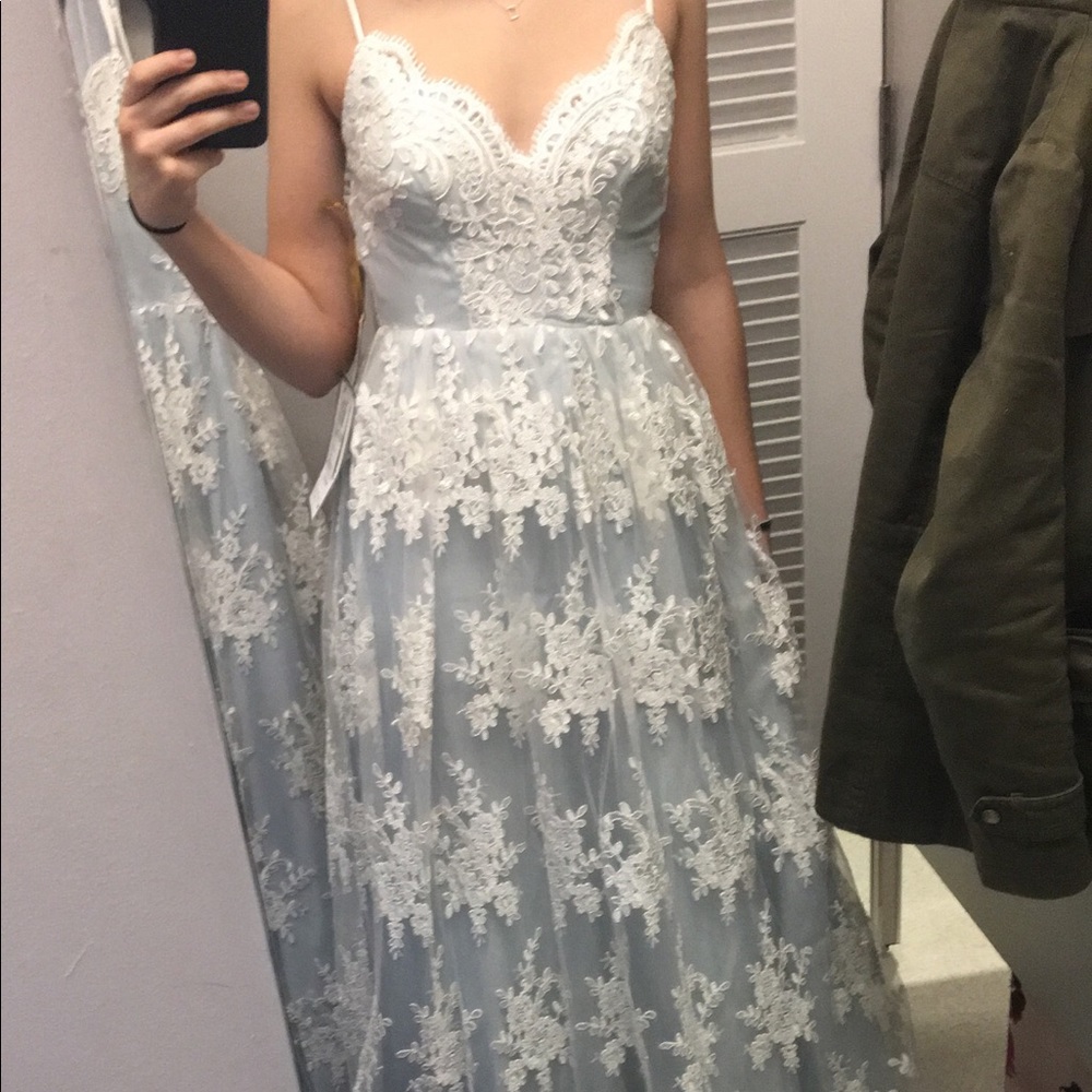 Prom dress - Picture 2 of 3